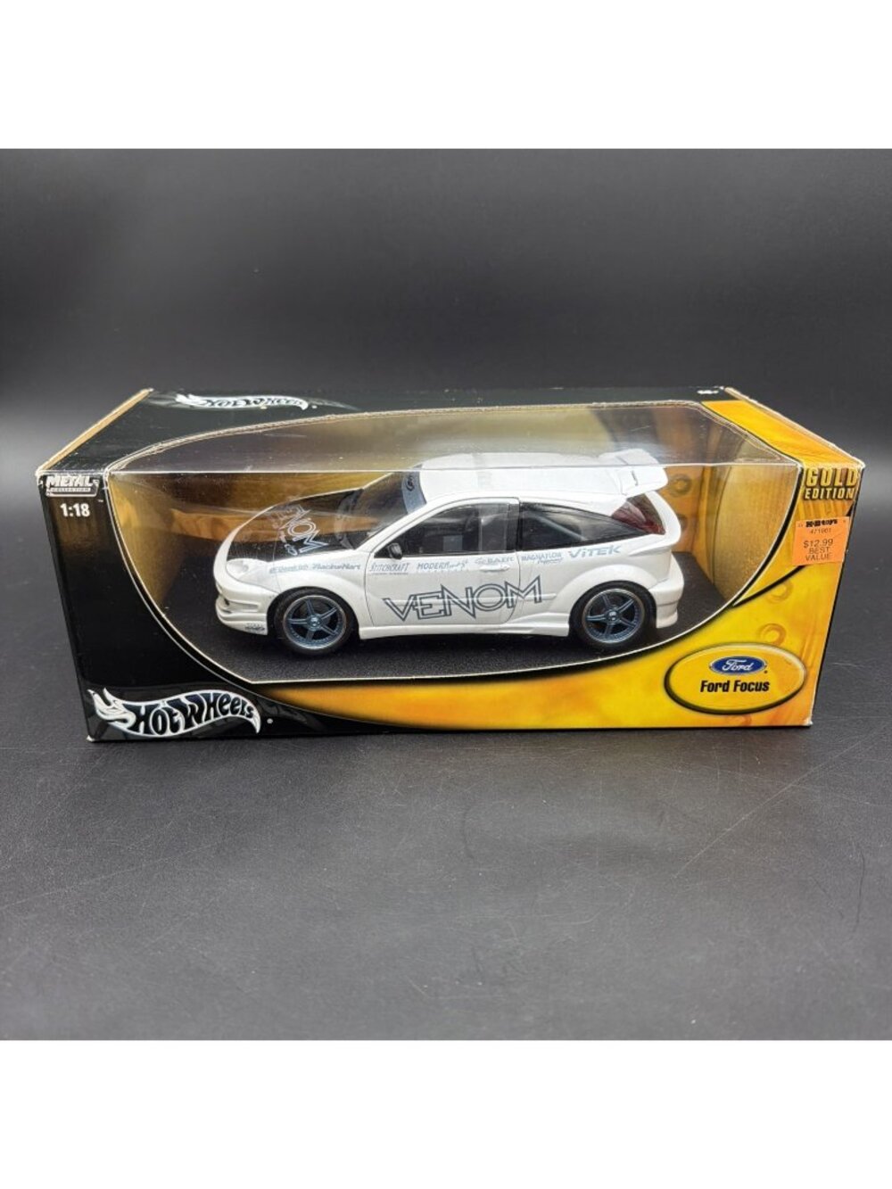 Hot Wheels Gold Ford Focus Venom White 1:18 Scale Die Cast New Sealed 2002